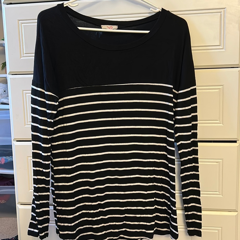Women’s long sleeve tee